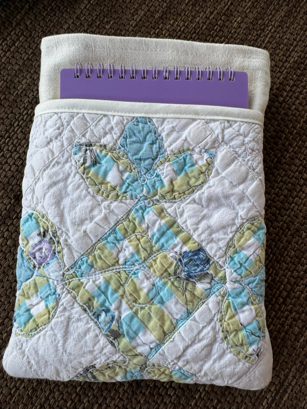 The Heirloom Reader Sleeve — Botanical Diamond